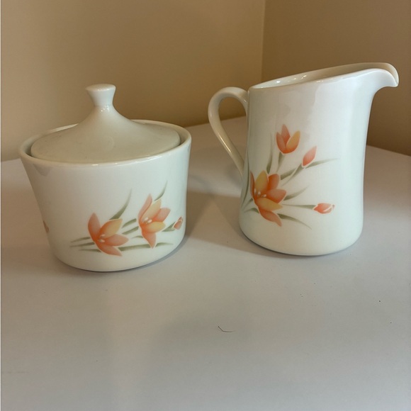 Peach Floral Cream and Sugar Set with Orange Tulip Corningware Vintage - Picture 1 of 5